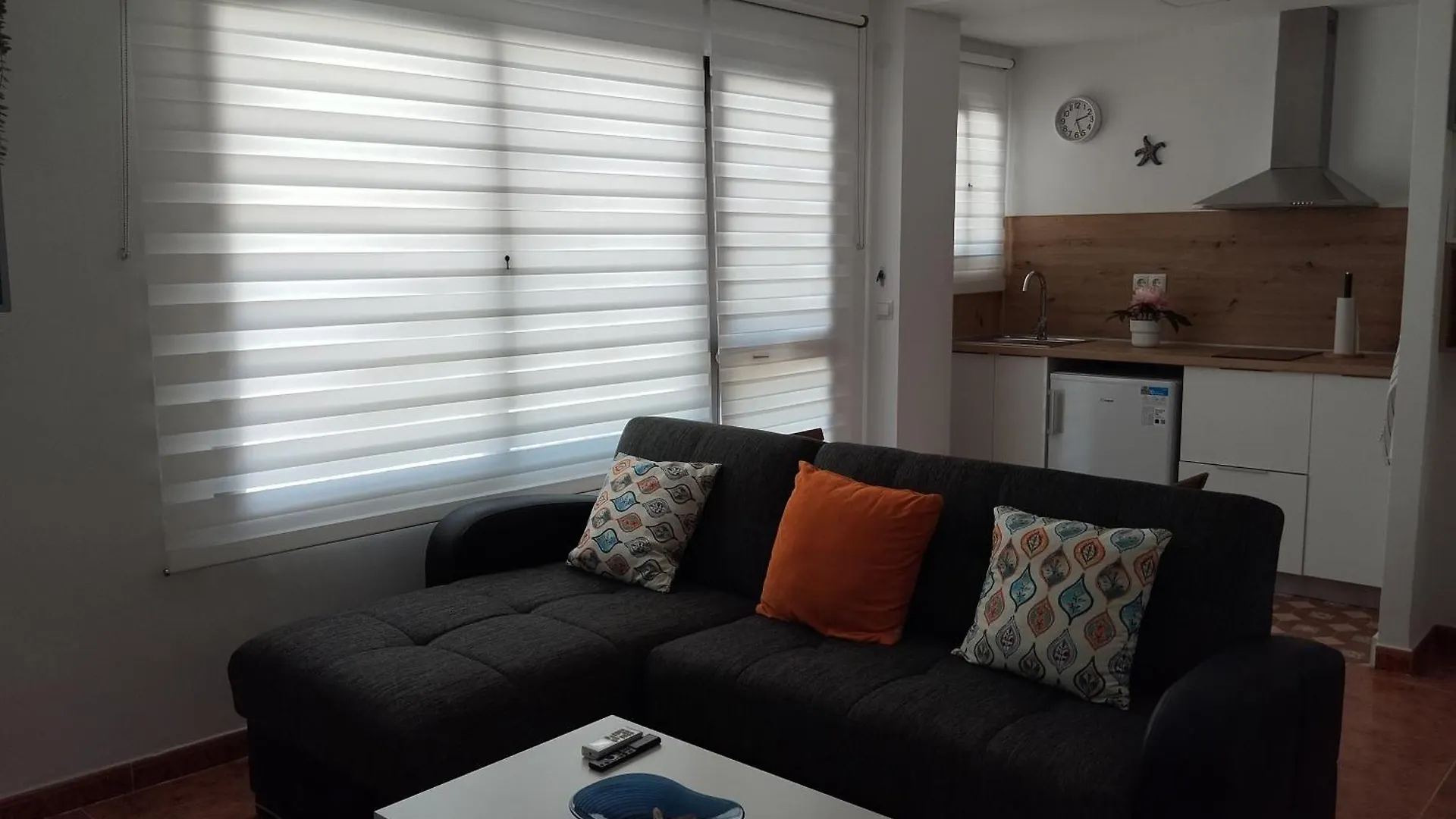Apartamento Lidia Planta 1, La Carihuela 1ª Linea Playa, Vistas Mar, 1 Dormitorio, 52 M2, 1-3 Huesped, Amplio Balcon, Wifi 托雷莫利诺斯 西班牙