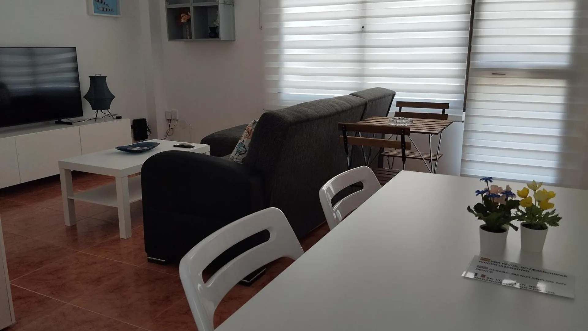 Apartamento Lidia Planta 1, La Carihuela 1ª Linea Playa, Vistas Mar, 1 Dormitorio, 52 M2, 1-3 Huesped, Amplio Balcon, Wifi 托雷莫利诺斯 公寓