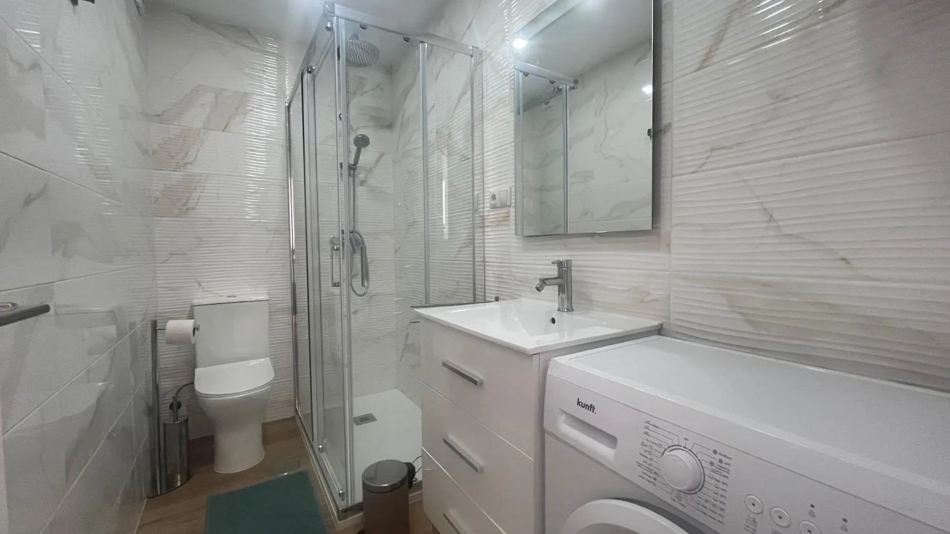 Apartamento Lidia Planta 1, La Carihuela 1ª Linea Playa, Vistas Mar, 1 Dormitorio, 52 M2, 1-3 Huesped, Amplio Balcon, Wifi 托雷莫利诺斯 公寓