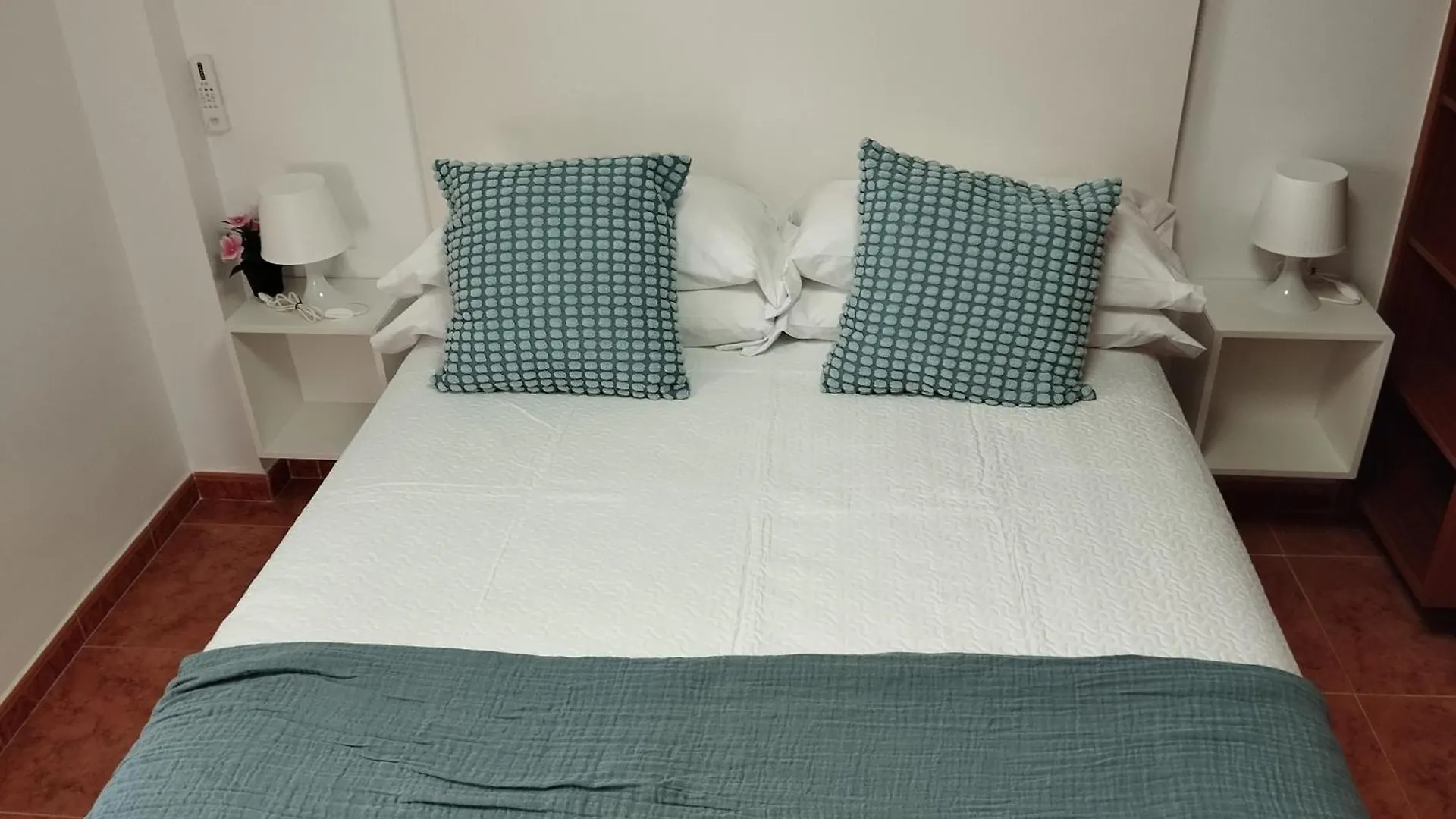 Apartamento Lidia Planta 1, La Carihuela 1ª Linea Playa, Vistas Mar, 1 Dormitorio, 52 M2, 1-3 Huesped, Amplio Balcon, Wifi 托雷莫利诺斯 0*,  西班牙